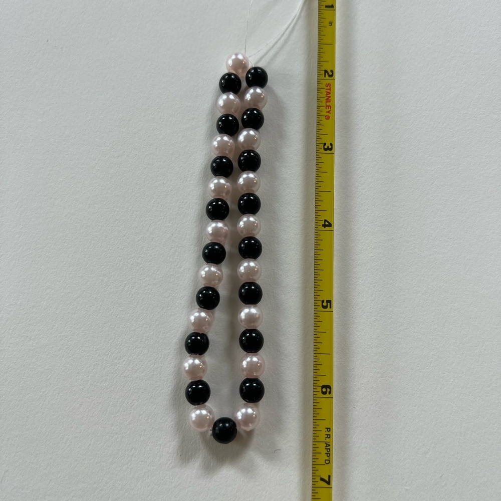 Black and Pink Beaded Phone Charm - Picture 3 of 3